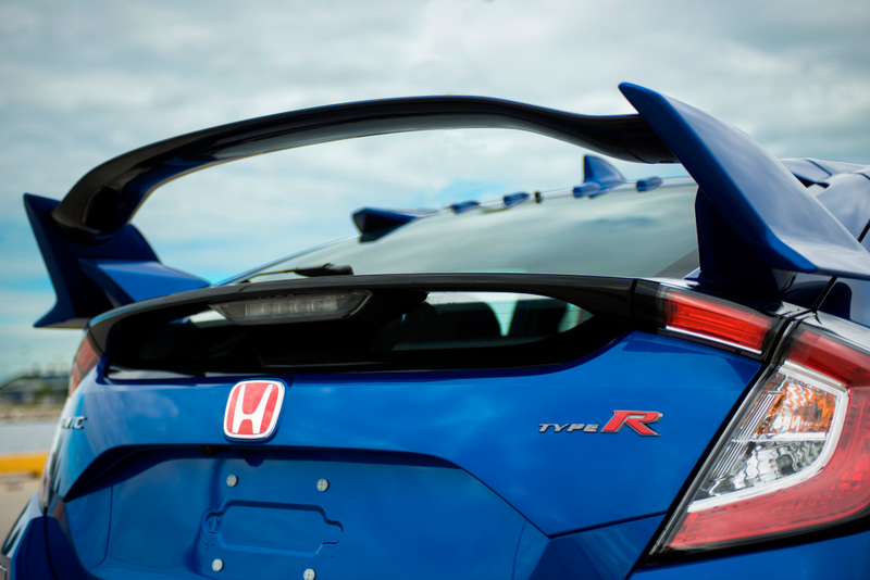 Illustration for article titled The First-Ever Honda Civic Type R In The U.S. Is Up For Grabs
